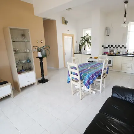 Deep Blue Apartment By The Sea Organs Apartment *