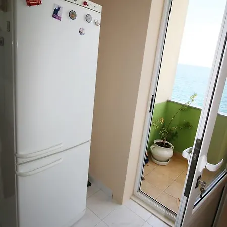 Deep Blue Apartment By The Sea Organs