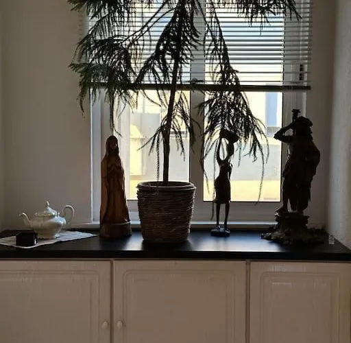 Deep Blue Next To The Sea Organs Daire